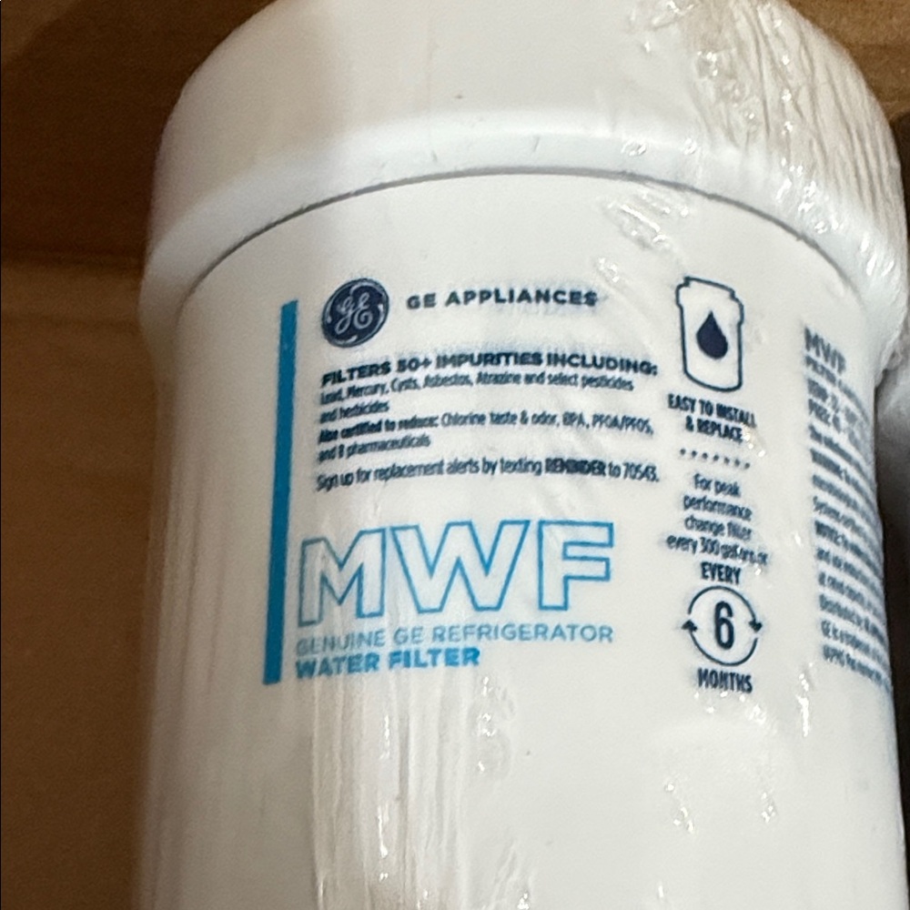 GE Appliances MWF Refrigerator Water Filter - 2 NWT